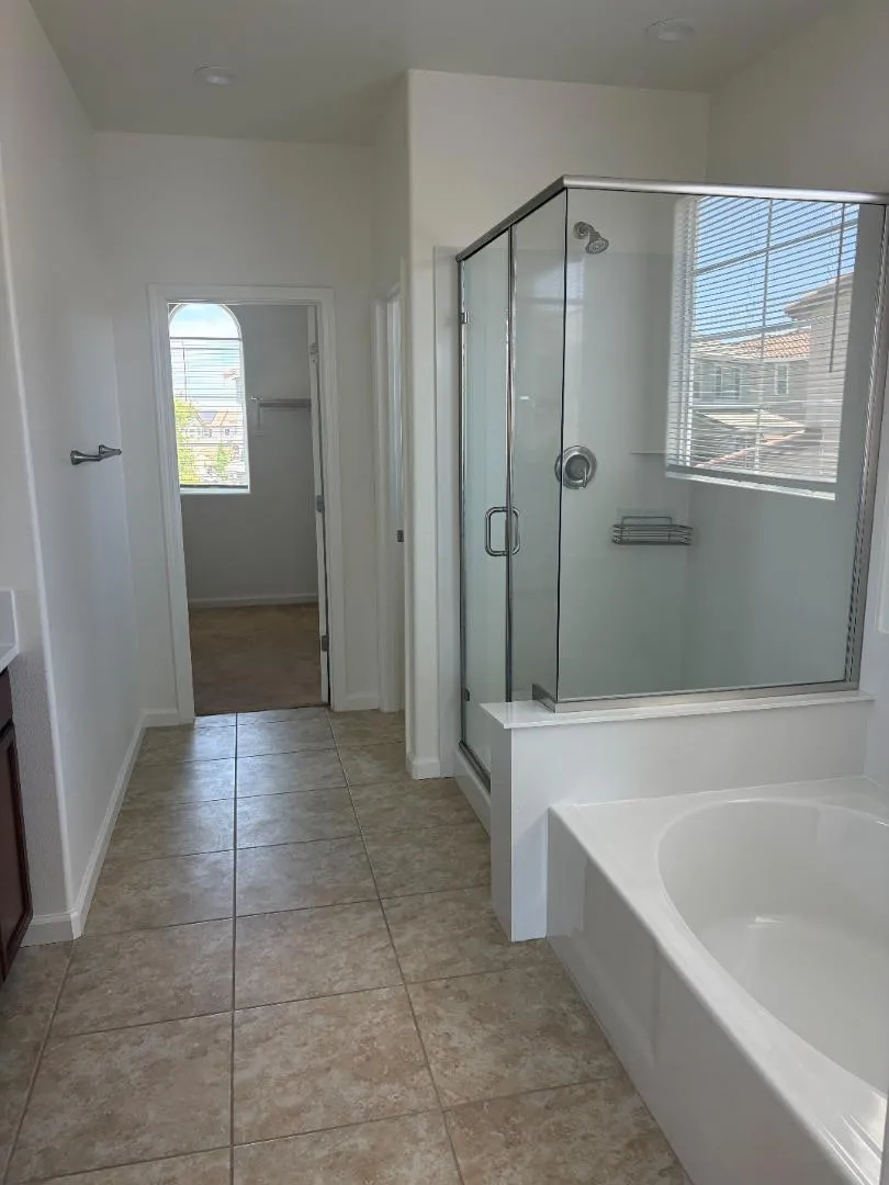 559 Lovejoy Lane Lincoln, CA 95648