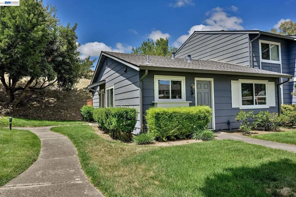 1202 Spring Valley Cmn Livermore, CA 94551