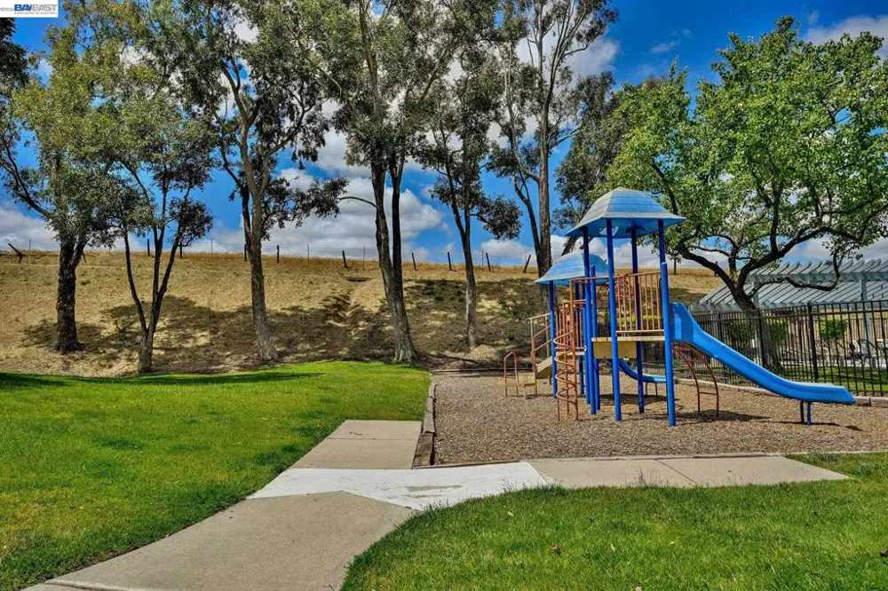 1202 Spring Valley Cmn Livermore, CA 94551