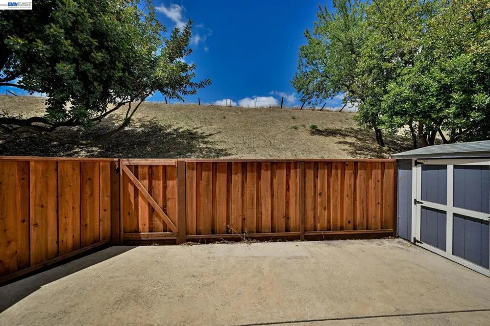 1202 Spring Valley Cmn Livermore, CA 94551