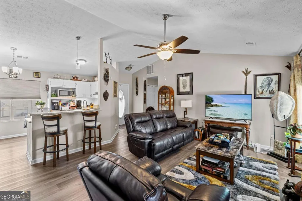 6324 Amberly RD Rex, GA 30273