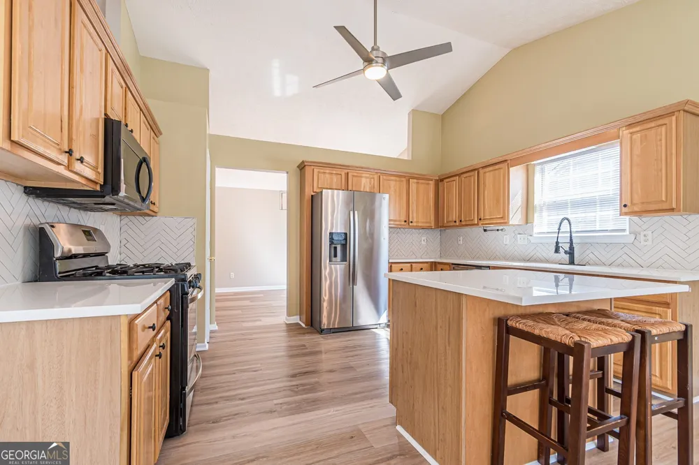 5755 Lakeview CIR Lithonia, GA 30058