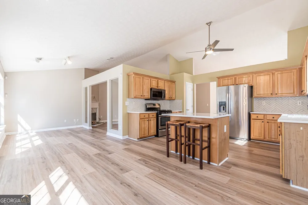 5755 Lakeview CIR Lithonia, GA 30058