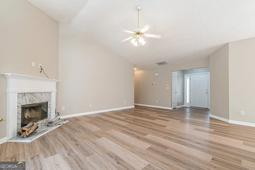 5755 Lakeview CIR Lithonia, GA 30058