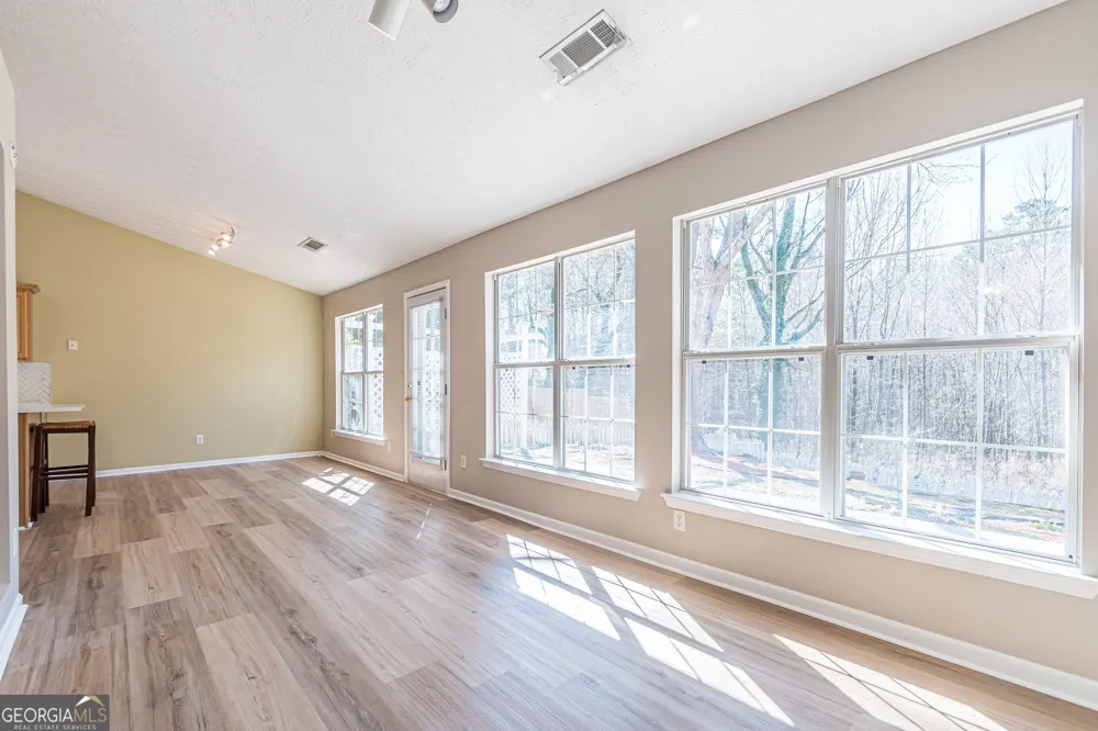 5755 Lakeview CIR Lithonia, GA 30058