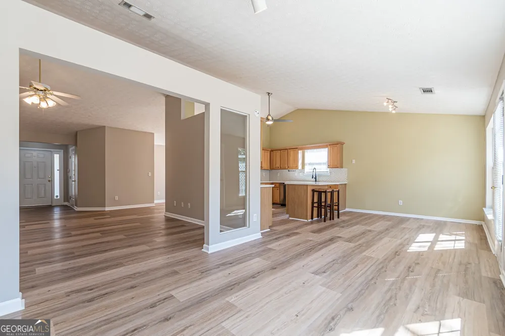 5755 Lakeview CIR Lithonia, GA 30058