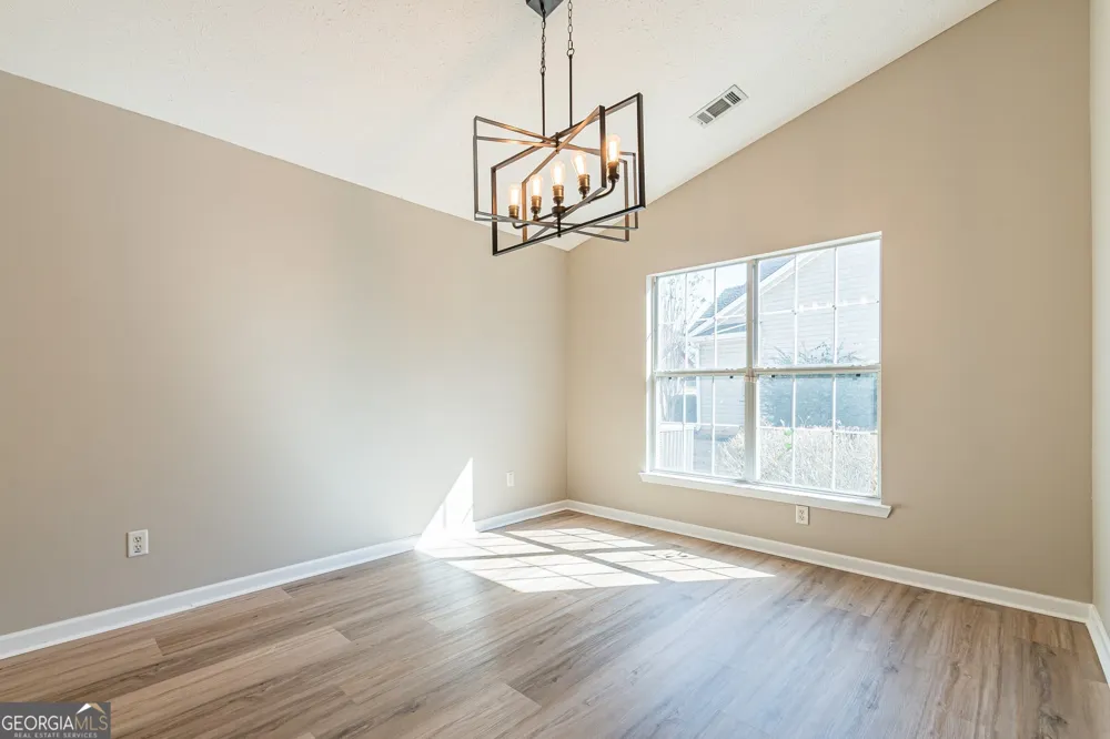 5755 Lakeview CIR Lithonia, GA 30058