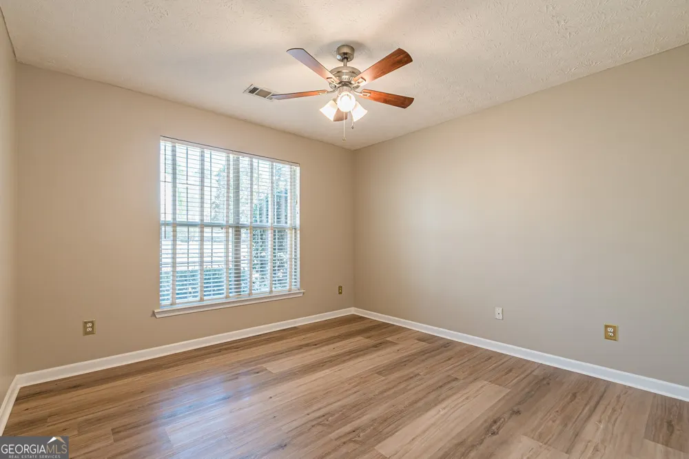 5755 Lakeview CIR Lithonia, GA 30058