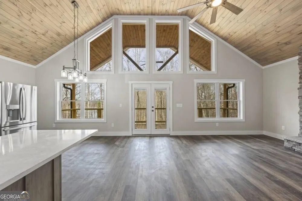234 Lake View DR Lavonia, GA 30553
