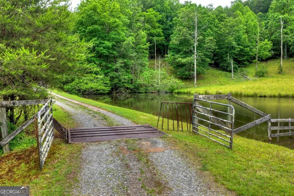 20.11 AC Mountain View RD McCaysville, GA 30555