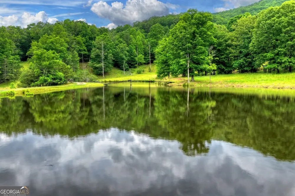 20.11 AC Mountain View RD McCaysville, GA 30555