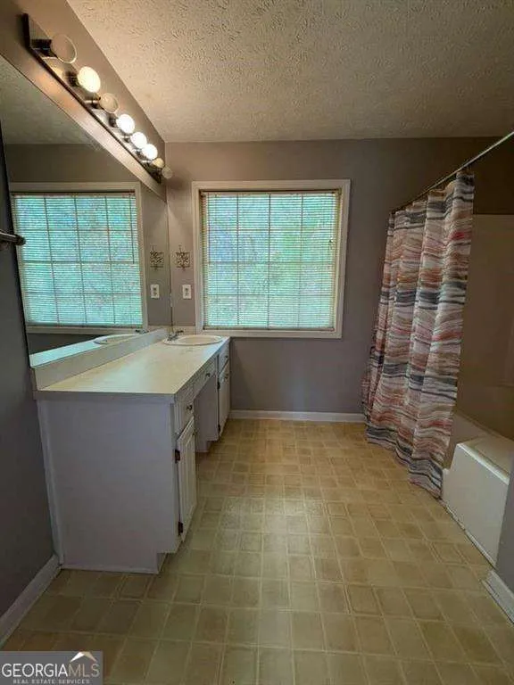 1079 Megan CT Sugar Hill, GA 30518