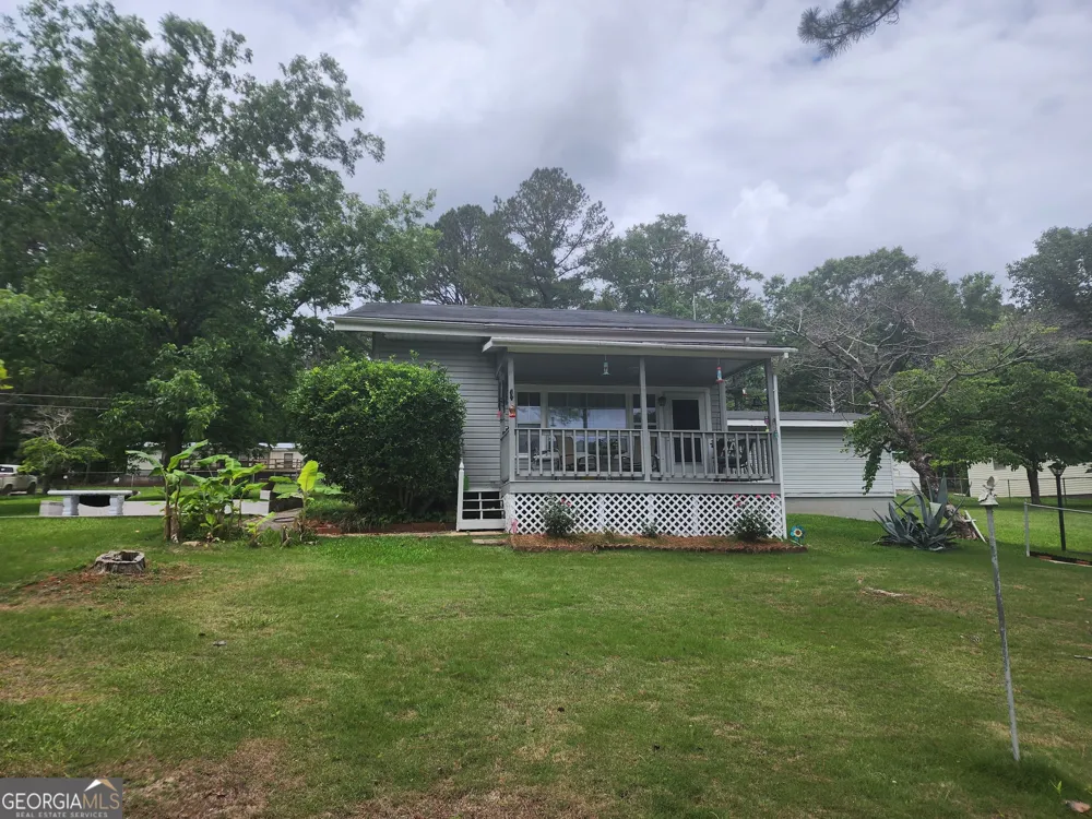 366 E Pine Lake DR West Point, GA 31833