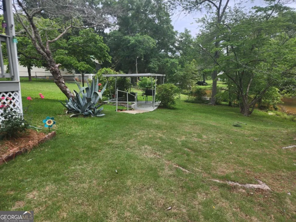 366 E Pine Lake DR West Point, GA 31833