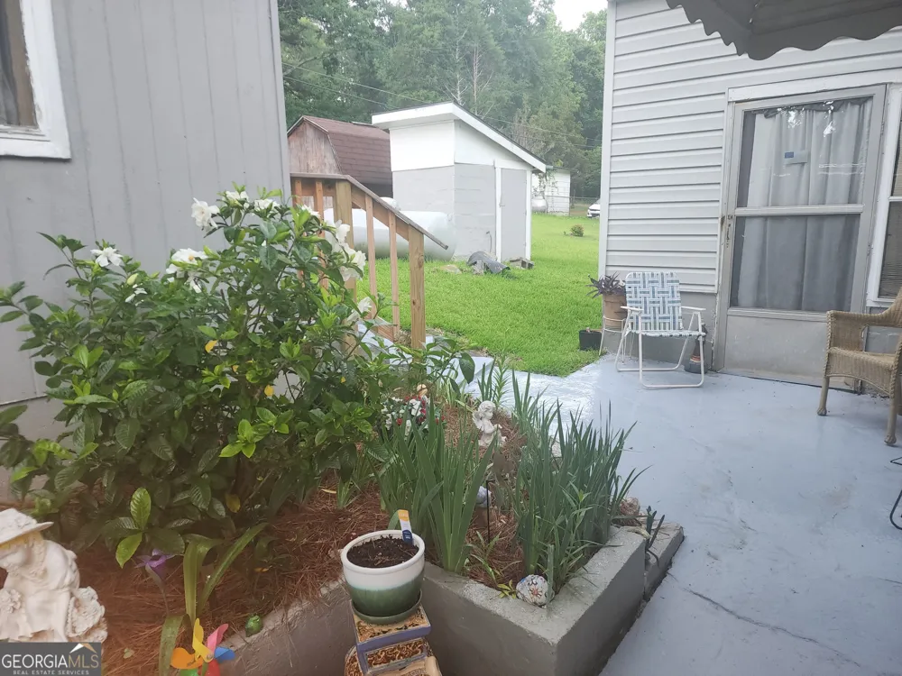 366 E Pine Lake DR West Point, GA 31833