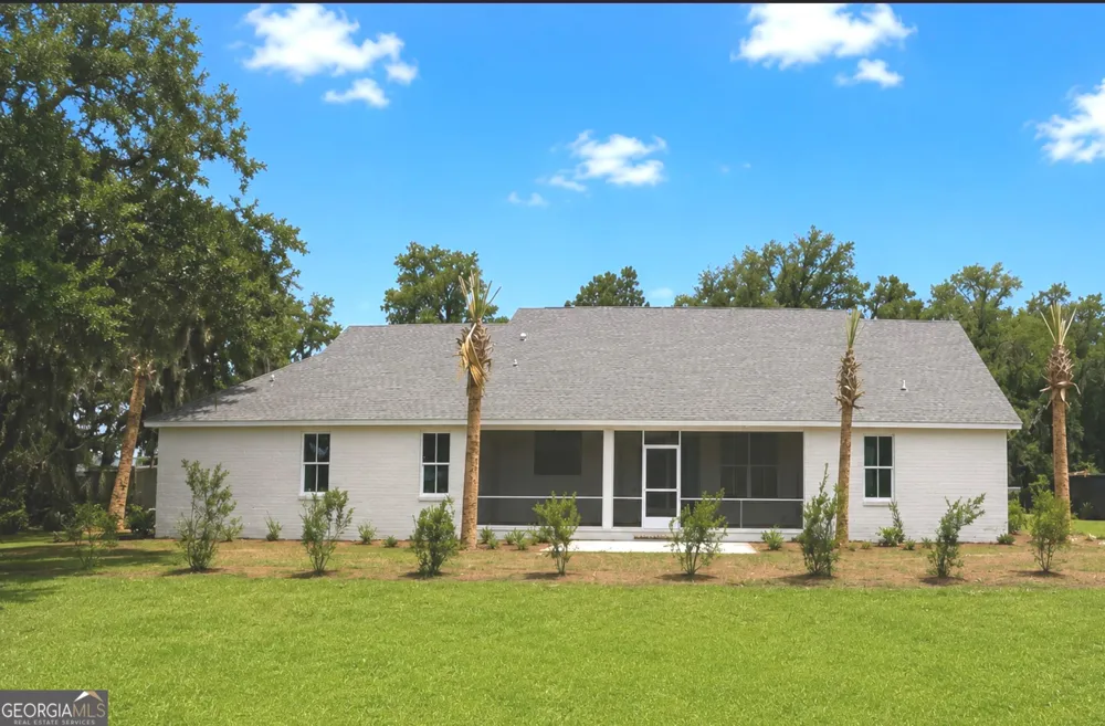 32 Pearl CT Waverly, GA 31565