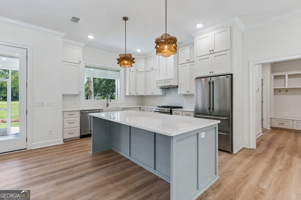 32 Pearl CT Waverly, GA 31565