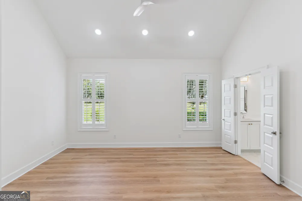 32 Pearl CT Waverly, GA 31565