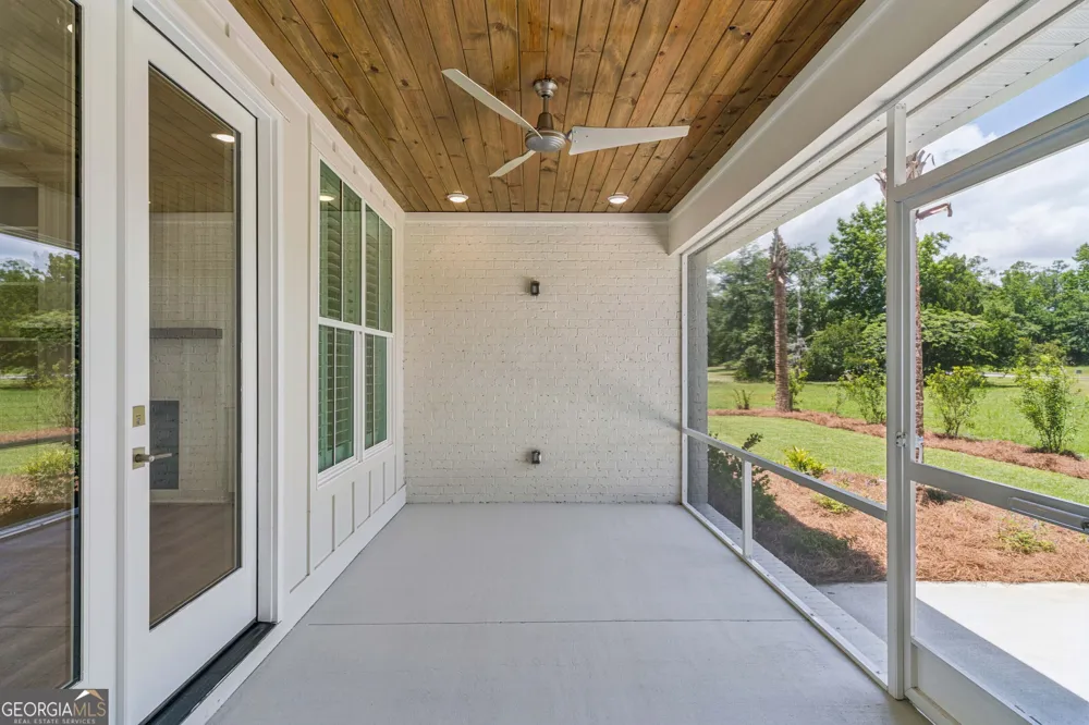32 Pearl CT Waverly, GA 31565