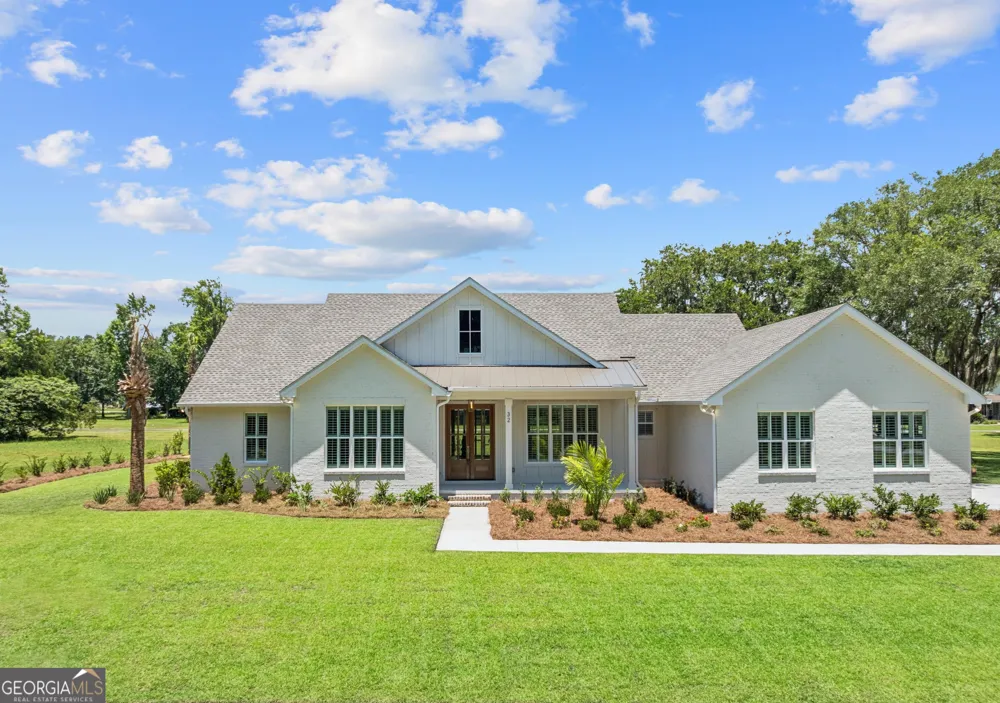 32 Pearl CT Waverly, GA 31565