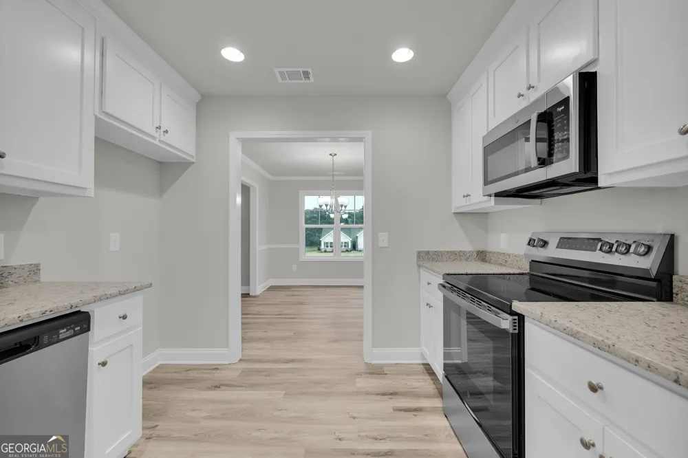 35 Sewell RD Lavonia, GA 30553