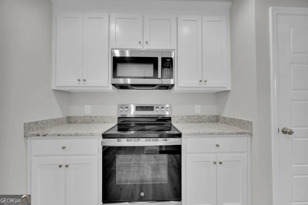 35 Sewell RD Lavonia, GA 30553