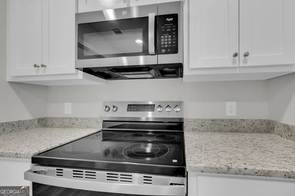 35 Sewell RD Lavonia, GA 30553