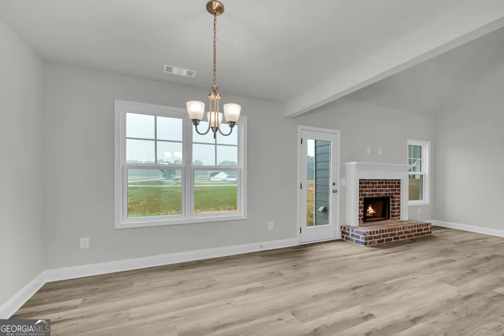 35 Sewell RD Lavonia, GA 30553