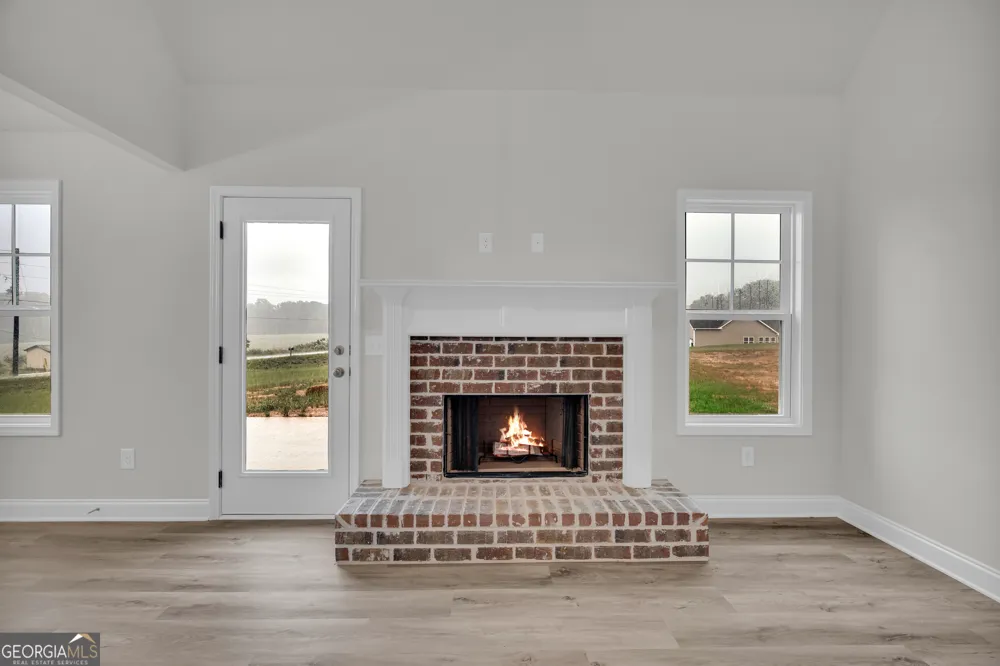 35 Sewell RD Lavonia, GA 30553