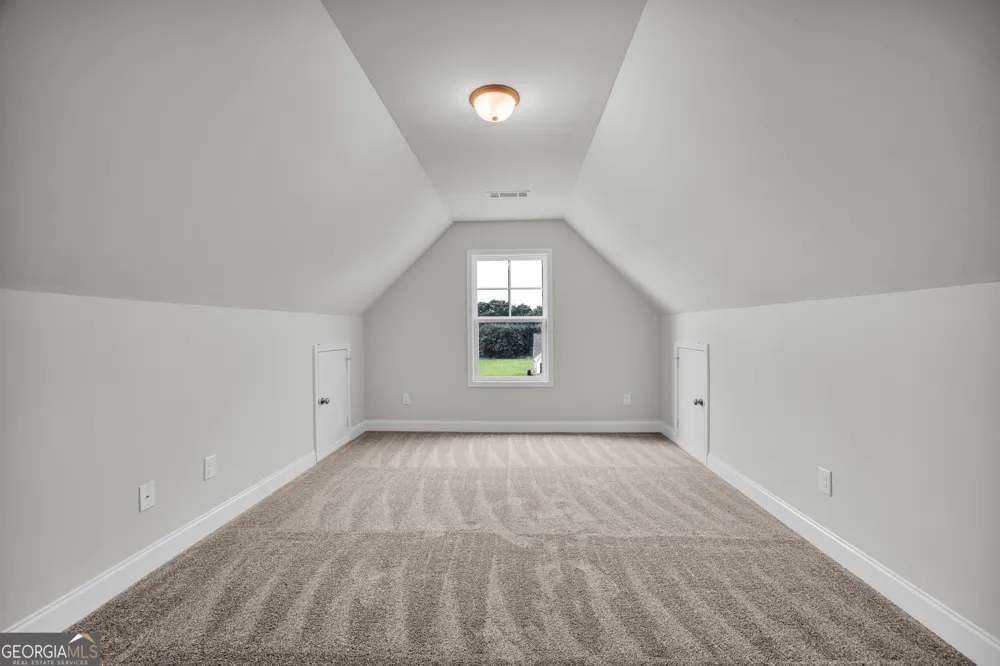 35 Sewell RD Lavonia, GA 30553