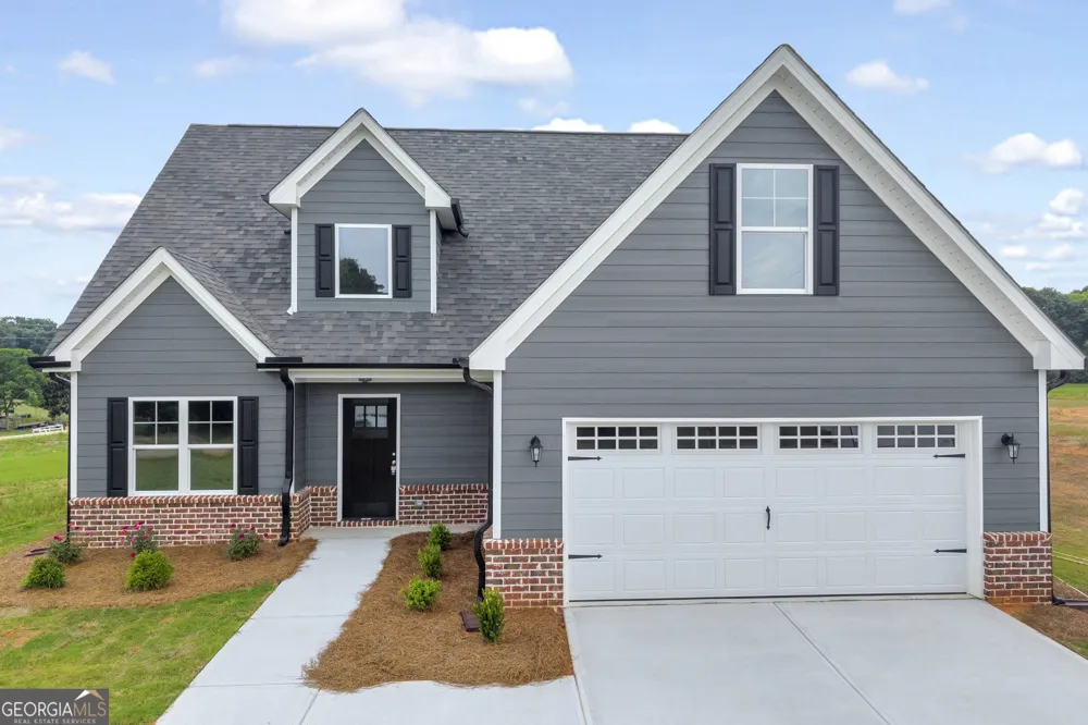 35 Sewell RD Lavonia, GA 30553