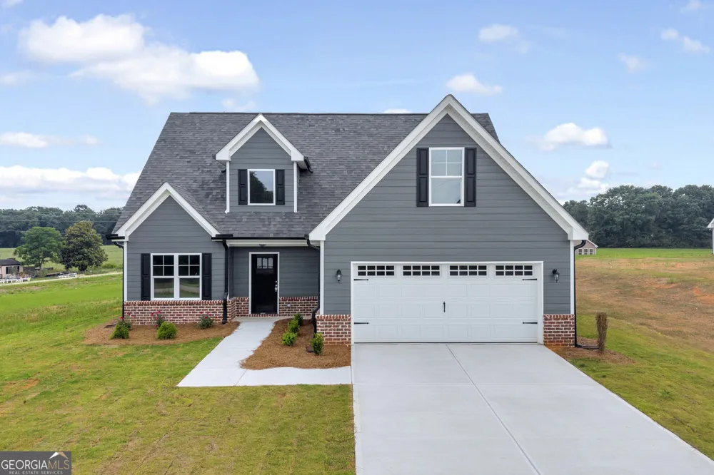 35 Sewell RD Lavonia, GA 30553