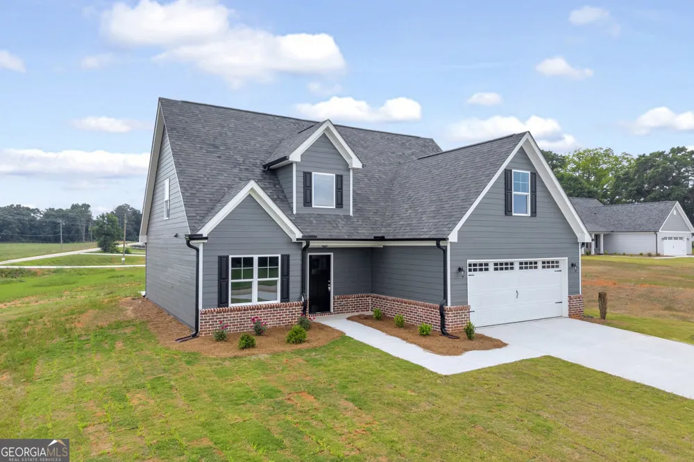 35 Sewell RD Lavonia, GA 30553