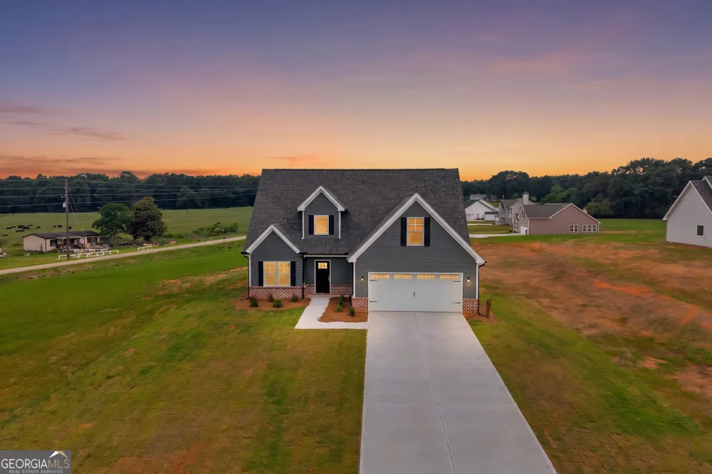 35 Sewell RD Lavonia, GA 30553