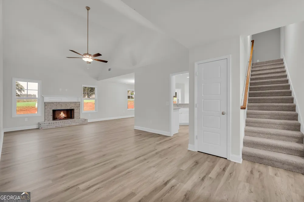 1347 S Fairview RD Lavonia, GA 30553