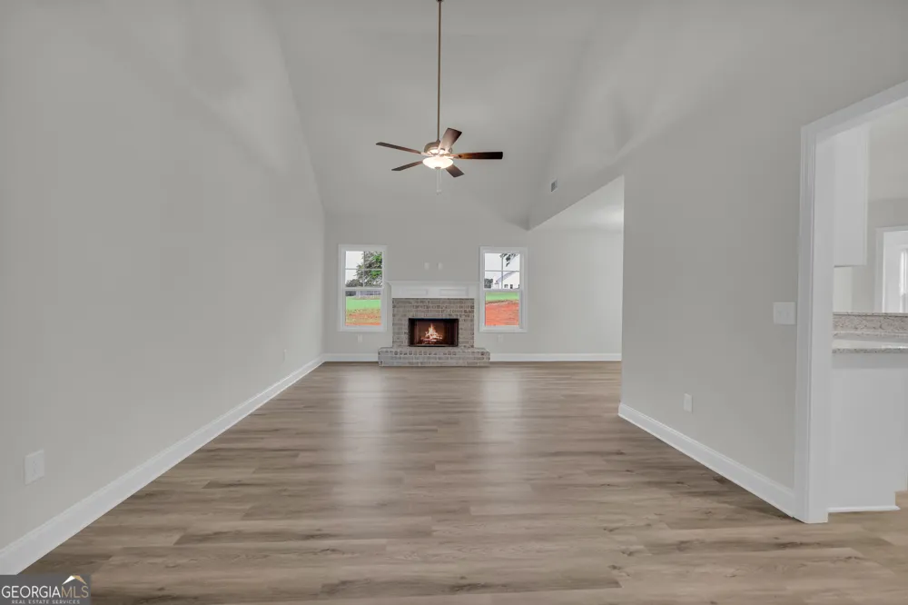 1347 S Fairview RD Lavonia, GA 30553