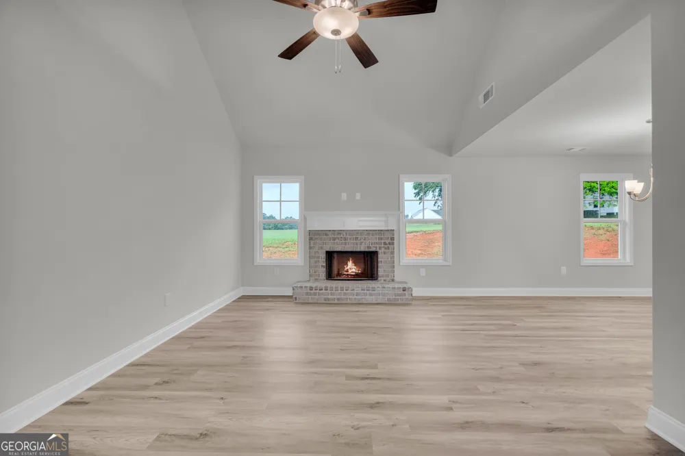 1347 S Fairview RD Lavonia, GA 30553