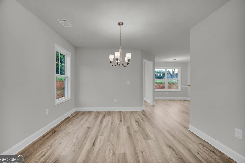 1347 S Fairview RD Lavonia, GA 30553