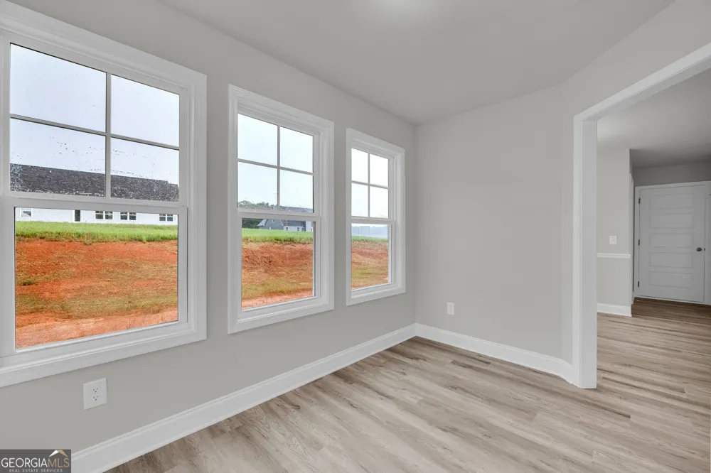 1347 S Fairview RD Lavonia, GA 30553