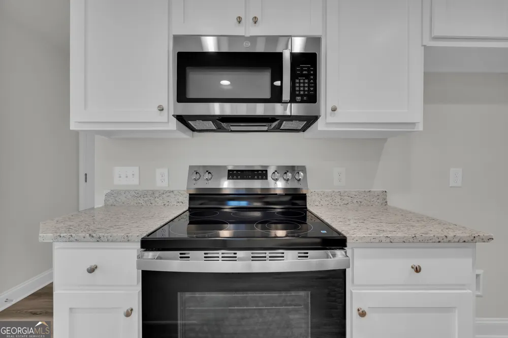 1347 S Fairview RD Lavonia, GA 30553