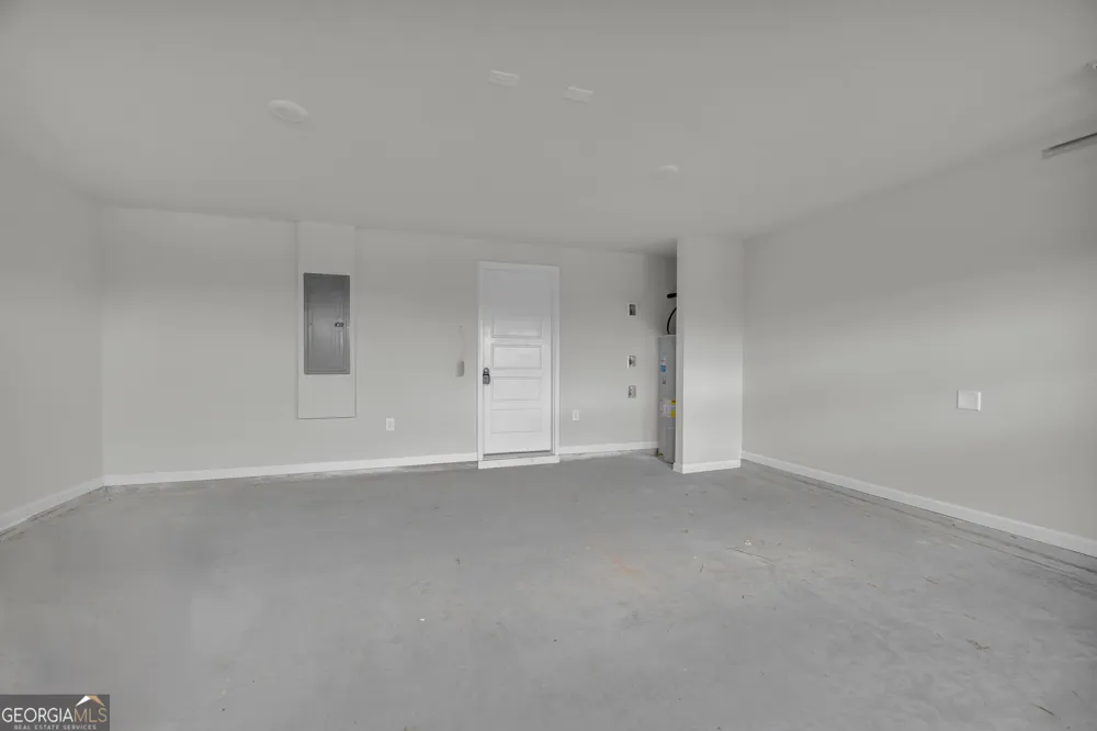 1347 S Fairview RD Lavonia, GA 30553