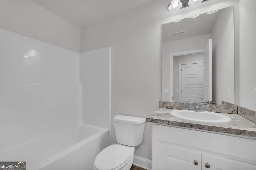 1347 S Fairview RD Lavonia, GA 30553