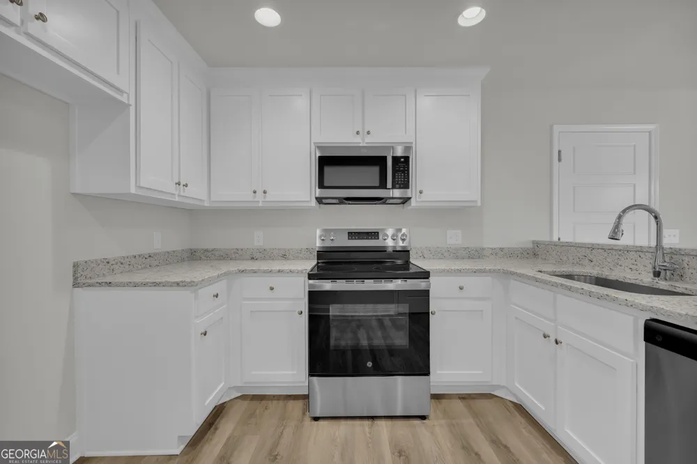 1331 S Fairview RD Lavonia, GA 30553