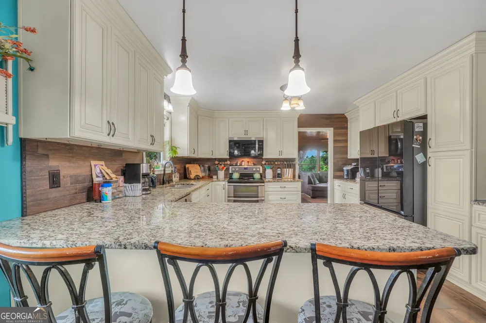 876 Simpson Mill RD Locust Grove, GA 30248