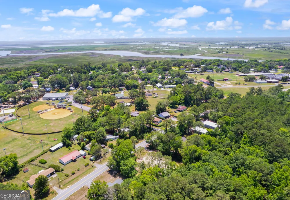 806 Ridge RD Darien, GA 31305