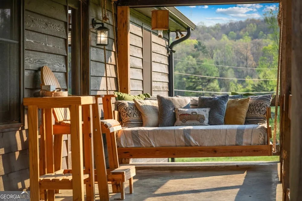 384 Maxwell RD Blue Ridge, GA 30513