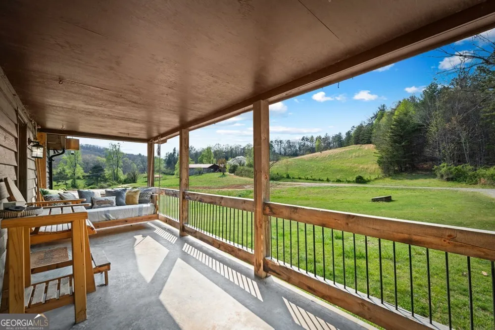 384 Maxwell RD Blue Ridge, GA 30513