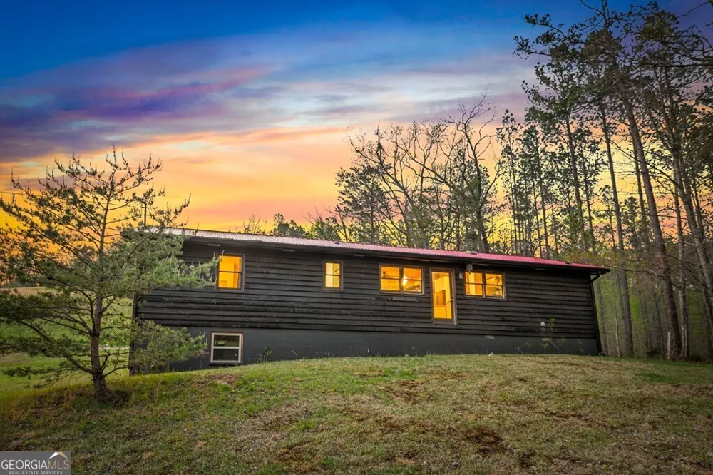 384 Maxwell RD Blue Ridge, GA 30513
