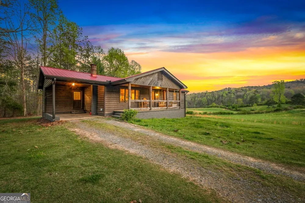 384 Maxwell RD Blue Ridge, GA 30513
