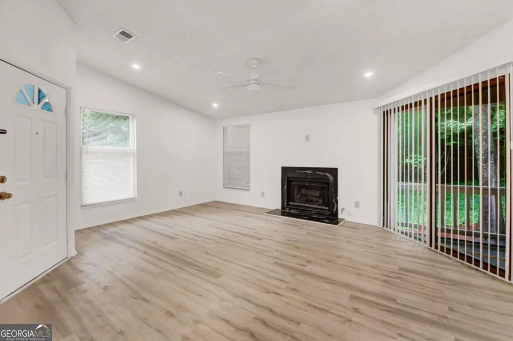1283 Keys Lake DR NE Brookhaven, GA 30319
